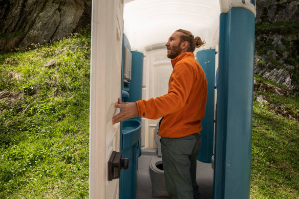 Portable Toilet Options We Offer in Dalworthington Gardens, TX