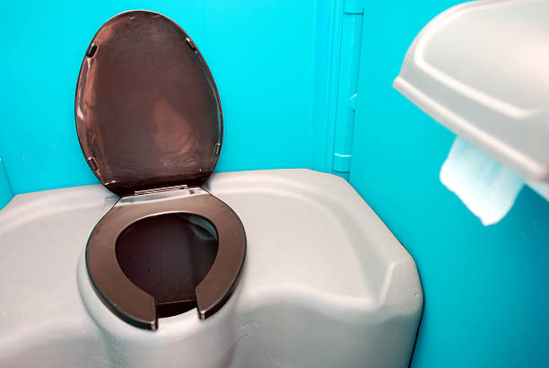 Porta potty rental for outdoor events in Dalworthington Gardens, TX